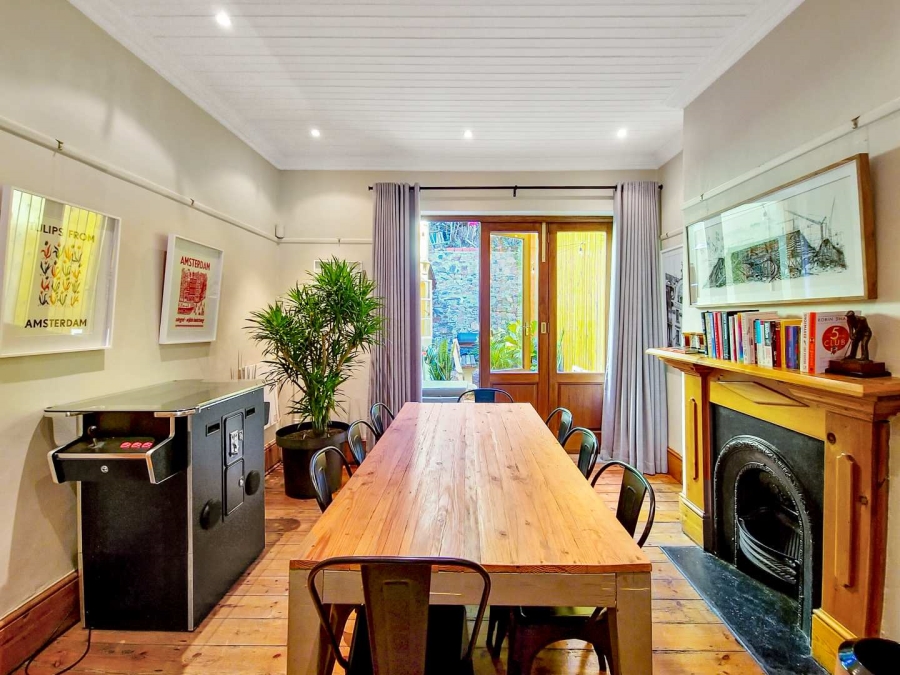 2 Bedroom Property for Sale in Green Point Western Cape